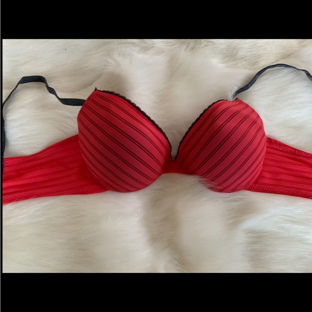 Jezebel Women’s Padded Push-up Underwire Lace Red&Blck Bra NWOT Size 34B